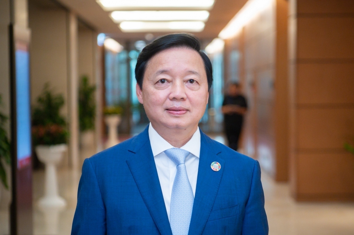 Tran Hong Ha no longer works as environment minister